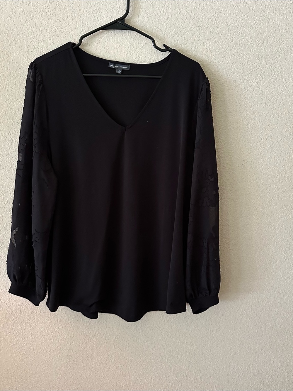 Adrianna Papell Black V-Neck Sheer Sleeve Blouse size 1X